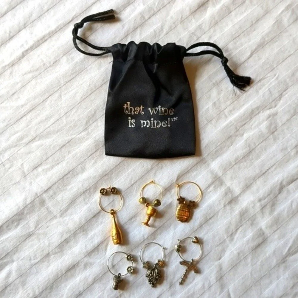 VTG Sur La TableThat Wine is Mine 6 Grapevine Wine Glass Charms NWT